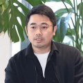 华裔女星杨紫琼、安妮特·贝宁（Annette Bening）、日本导演是枝裕和（Hirokazu Koreeda）、日本男星福山雅治 张少华：用心诠释的无价母爱 2007-05-10 永远支持张少华，老太太虽然年龄越来越大可是演技也是没得说的，《秘密》是一部很让人感动的电影，影片围绕“秘密”这一主题从儿子、儿媳、婆婆三个主要人物一一展开，儿子知道自己身患绝症后选择保守秘密独自承担 “杨家将”首映 六大美男白衣亮相大谈感情事 2013-03-28 由郑少秋、郑伊健、于波、周渝民、林峰、吴尊及付辛博等主演，于仁泰导演的电影《忠烈杨家将》，今晚在香港举行全球首映礼，吸引到不少粉丝到现身支持偶像，而电影公司老板黄百鸣、儿子黄子桓也盛装亮相。