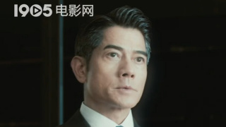从2010年代中期开始，他将自己的音乐从录音室搬到了全球各大体育馆和竞技场，开启了名为“Hans Zimmer Live”的世界巡演。